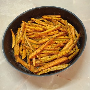 Морковь, запеченная с травами