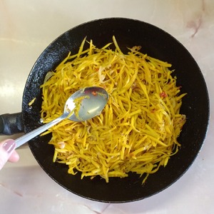 Морковный салат с перцем чили Морковный салат с перцем чили