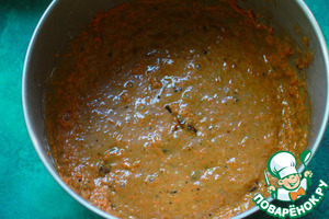 Морковный торт с вишней и карамелью