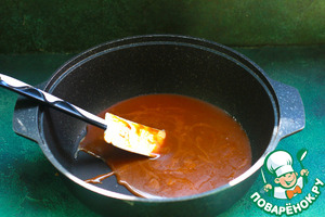 Морковный торт с вишней и карамелью