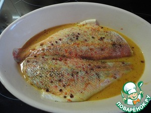 Морской окунь с грибами и пореем Морской окунь с грибами и пореем