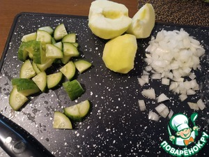 Нежный салат с огурцом, яблоком Нежный салат с огурцом, яблоком
