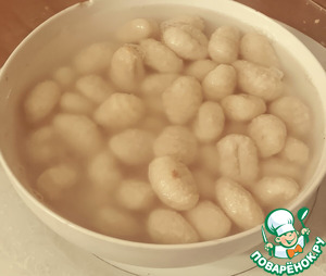 Ньокки, запеченные с помидорами и моцареллой