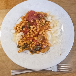 Нут и пак-чой в тамаринде Нут и пак-чой в тамаринде