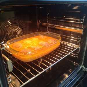 Очень простые котлеты в духовке Очень простые котлеты в духовке