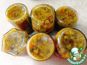 Огуречный соус-релиш с изюмом