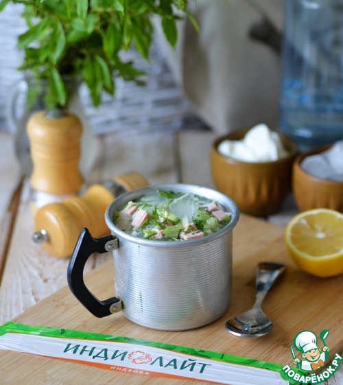 Окрошка с редькой и минеральной водой