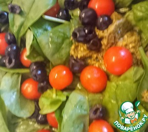 Омлет со шпинатом, песто и маслинами Омлет со шпинатом, песто и маслинами