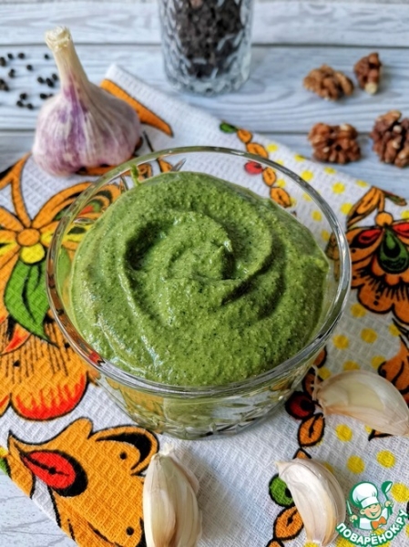 Ореховый соус со шпинатом Ореховый соус со шпинатом