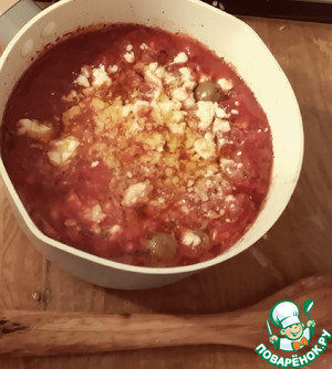 Орзо, запеченные с перцами, оливками, халуми