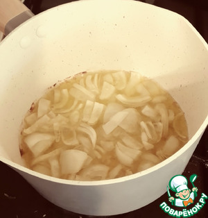 Орзо, запеченные с перцами, оливками, халуми