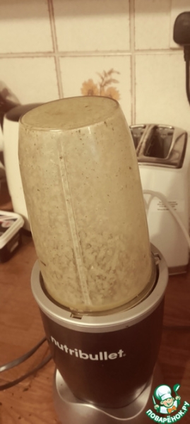 Орзо, запеченные с перцами, оливками, халуми