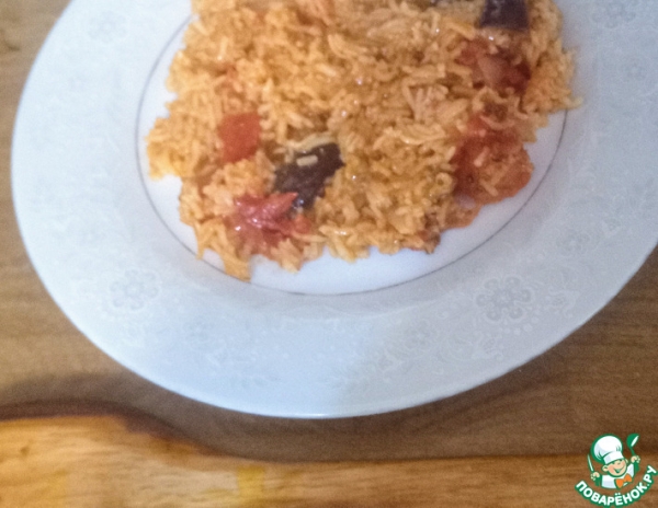 Острый рис с баклажанами и помидорами