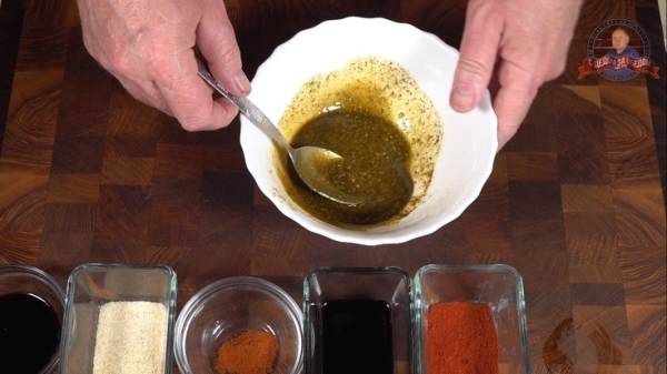 Отличительный вкусовой опыт: свиные рёбрышки, зачаровывающе запечённые под ароматным маринадом Отличительный вкусовой опыт: свиные рёбрышки, зачаровывающе запечённые под ароматным маринадом