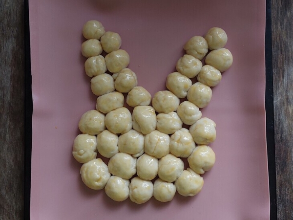 Отрывной пирог "пасхальный кролик" Отрывной пирог "пасхальный кролик"