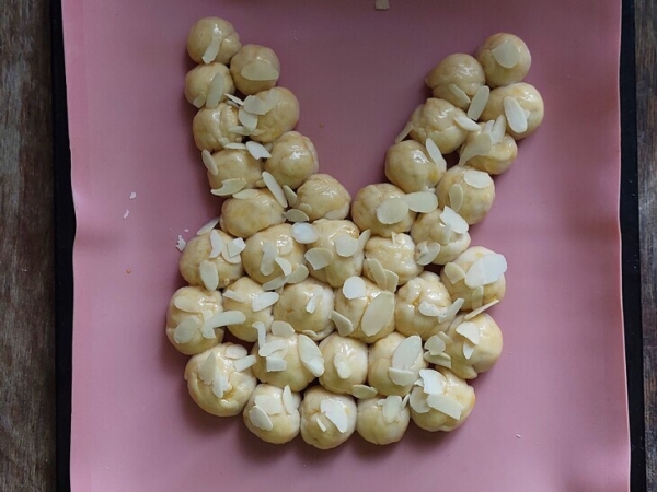 Отрывной пирог "пасхальный кролик" Отрывной пирог "пасхальный кролик"