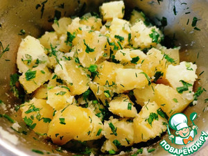 Отварной картофель с сезонной зеленью