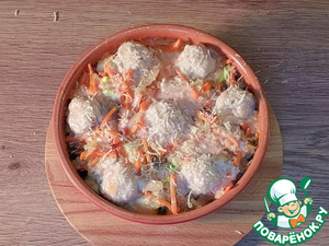 Овощное блюдо с мини-фрикадельками