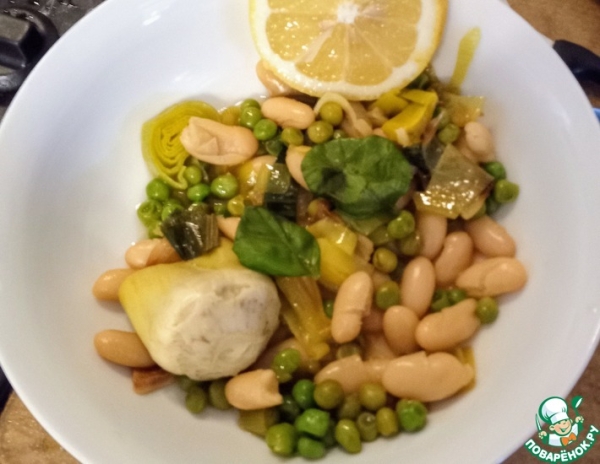 Овощное рагу с артишоками и фасолью