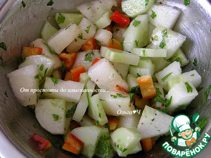 Овощной салат с дыней