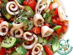 Овощной салат с кальмарами Овощной салат с кальмарами