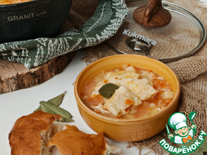 Овощной суп с сырными рулетами