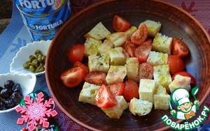 Панцанелла с тунцом и каперсами Панцанелла с тунцом и каперсами