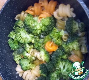 Паста с брокколи и мисо Паста с брокколи и мисо