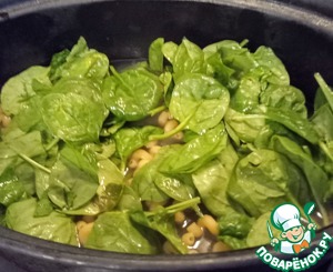 Паста с грибами, шпинатом и кешью Паста с грибами, шпинатом и кешью