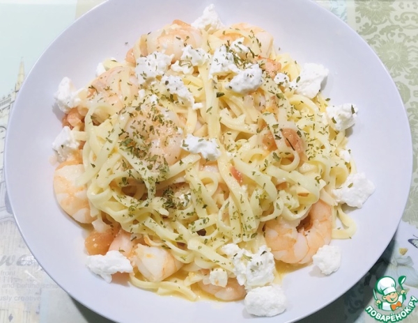 Паста с креветками, лимоном и чесноком Паста с креветками, лимоном и чесноком