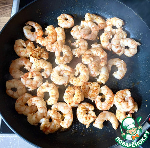 Паста с креветками в сырном соусе