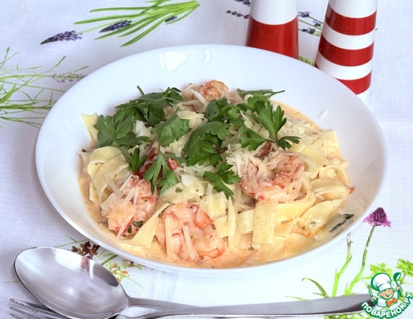 Паста с креветками в сырном соусе