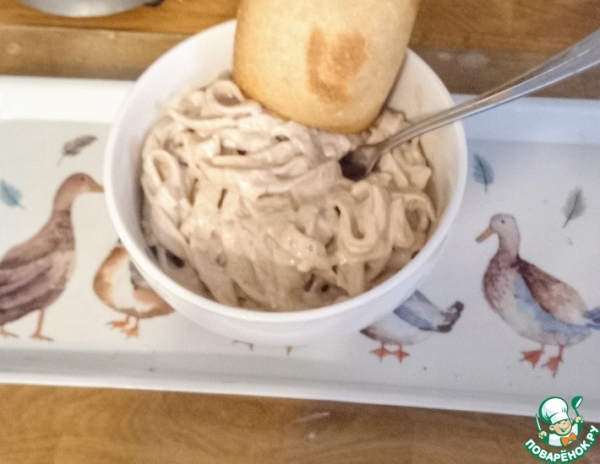 Паста в хлебном соусе с грецкими грехам