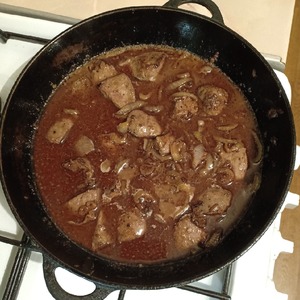 Печень говяжья с луком Печень говяжья с луком