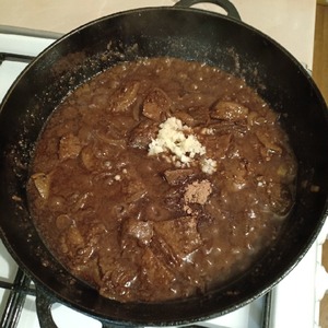 Печень говяжья с луком Печень говяжья с луком