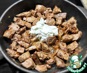 Печень говяжья. Жареная с луком