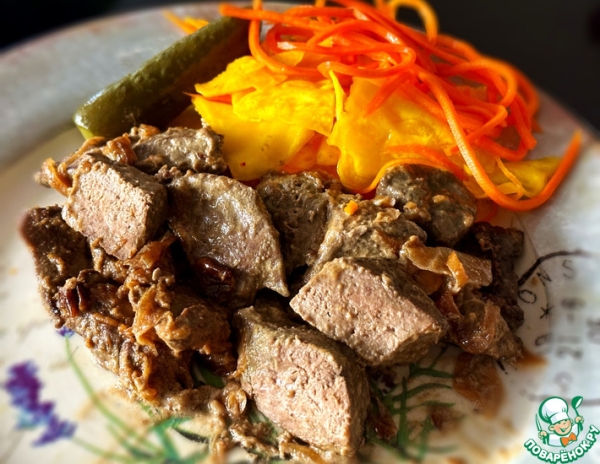 Печень говяжья. Жареная с луком