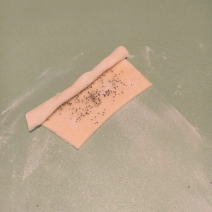 Печенье из дрожжевого теста «Сахарные трубочки»