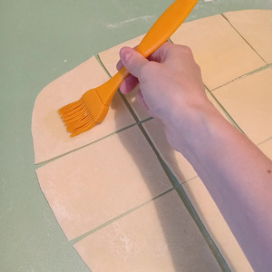 Печенье из дрожжевого теста «Сахарные трубочки»