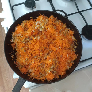 Печеночный торт с грибами