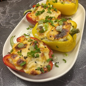 Перец, фаршированный фаршем и грибами Перец, фаршированный фаршем и грибами