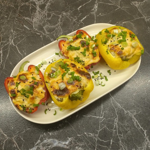 Перец, фаршированный фаршем и грибами Перец, фаршированный фаршем и грибами