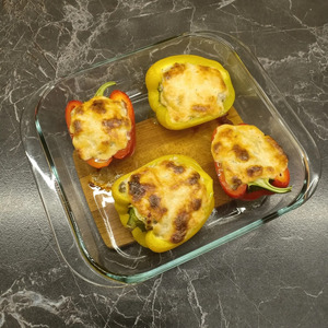 Перец, фаршированный фаршем и грибами Перец, фаршированный фаршем и грибами