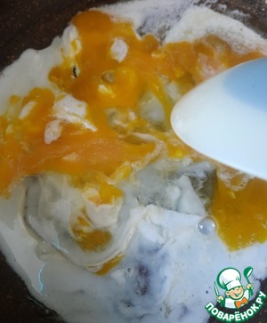 Перекус с сырным скрэмблом