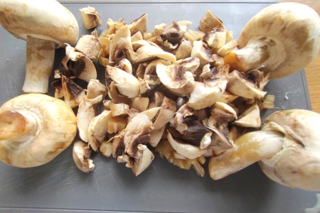 Пирог с фрикадельками и грибами