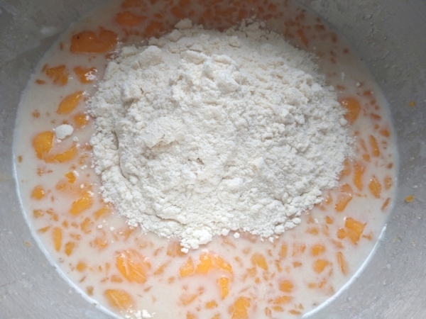 Пирог с халвой как кулич Пирог с халвой как кулич