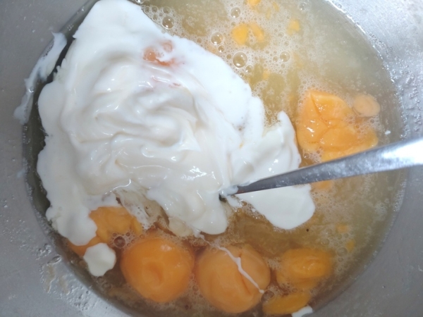 Пирог с халвой как кулич Пирог с халвой как кулич