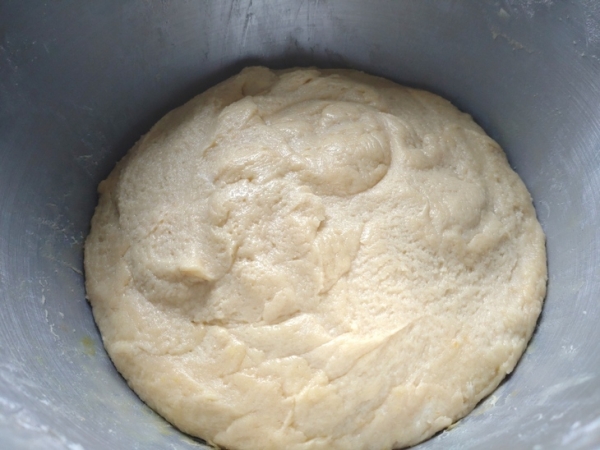 Пирог с халвой как кулич Пирог с халвой как кулич