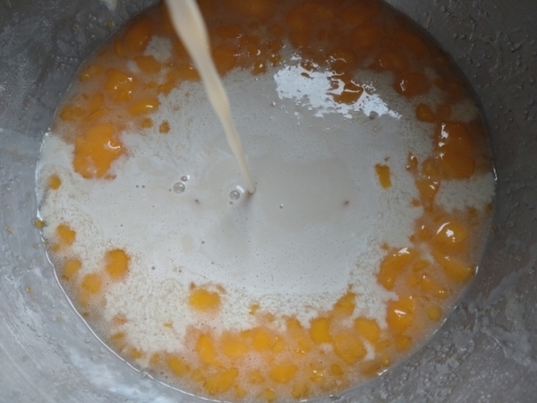 Пирог с халвой как кулич Пирог с халвой как кулич