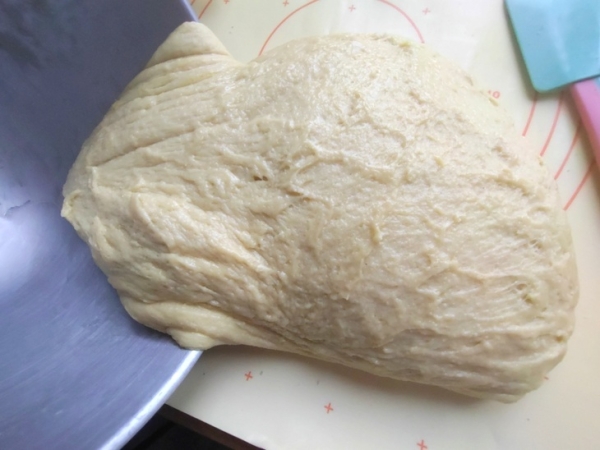 Пирог с халвой как кулич Пирог с халвой как кулич